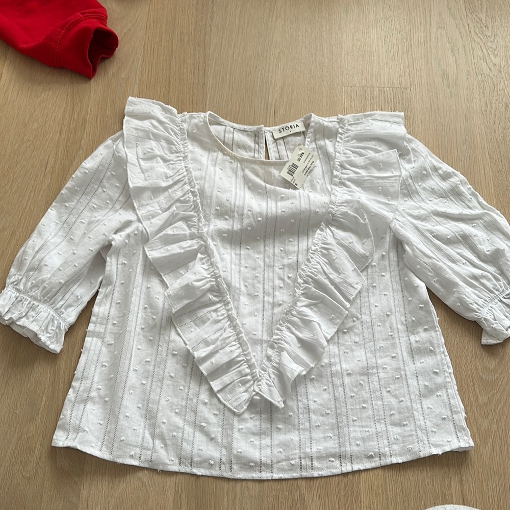Ruby and Jenna NWT white top